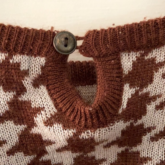 VINTAGE Knit Sweater - Picture 4 of 4